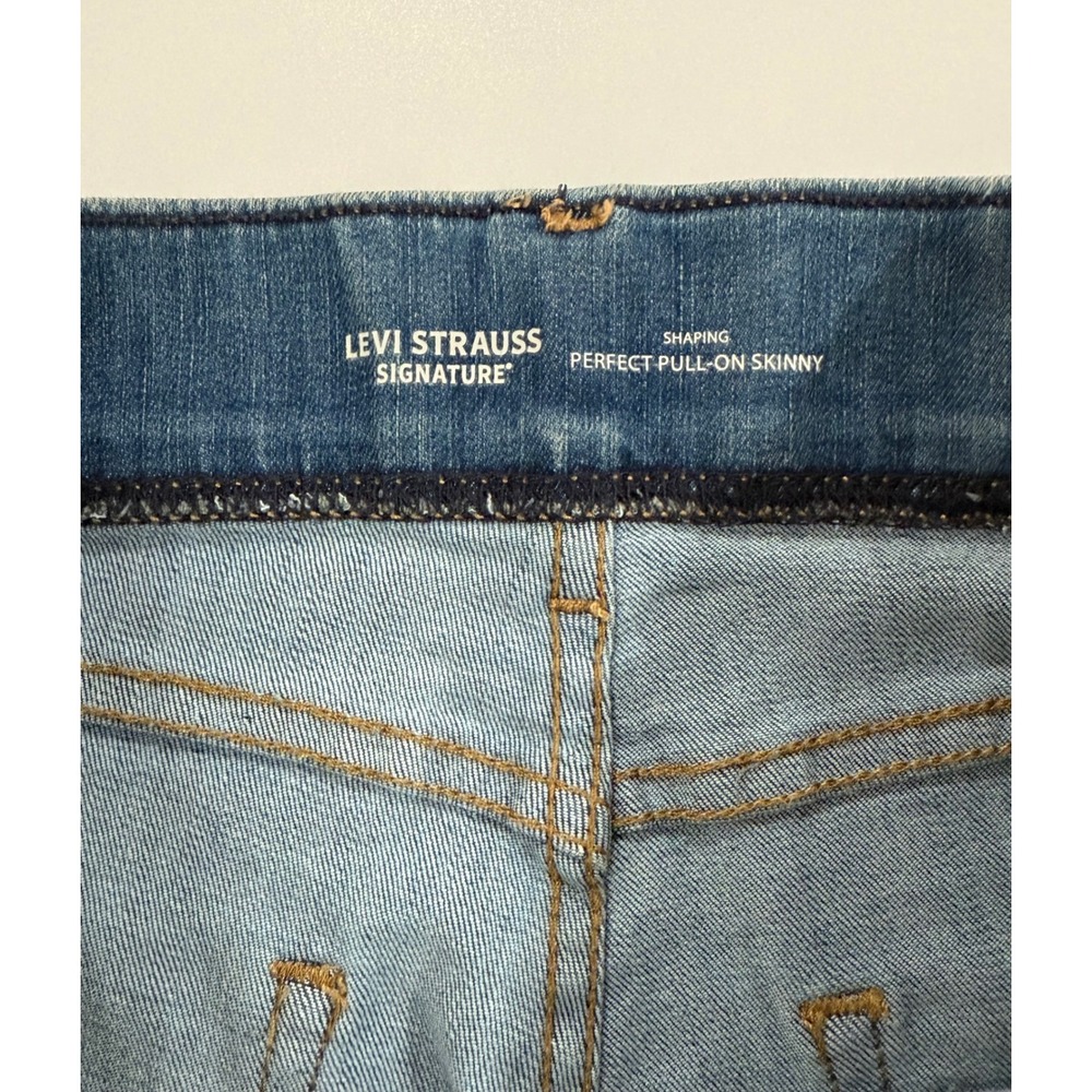 Levi Strauss Signature Womens Perfect Pull On Skinny Shaping Jeans Size 6  W388 - Picture 3 of 13